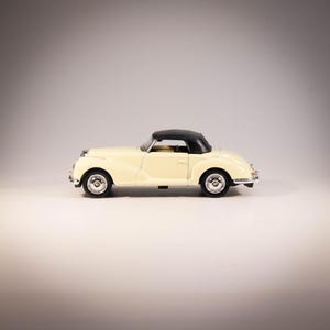 Mercedes Benz 300S diecast model 1:60
