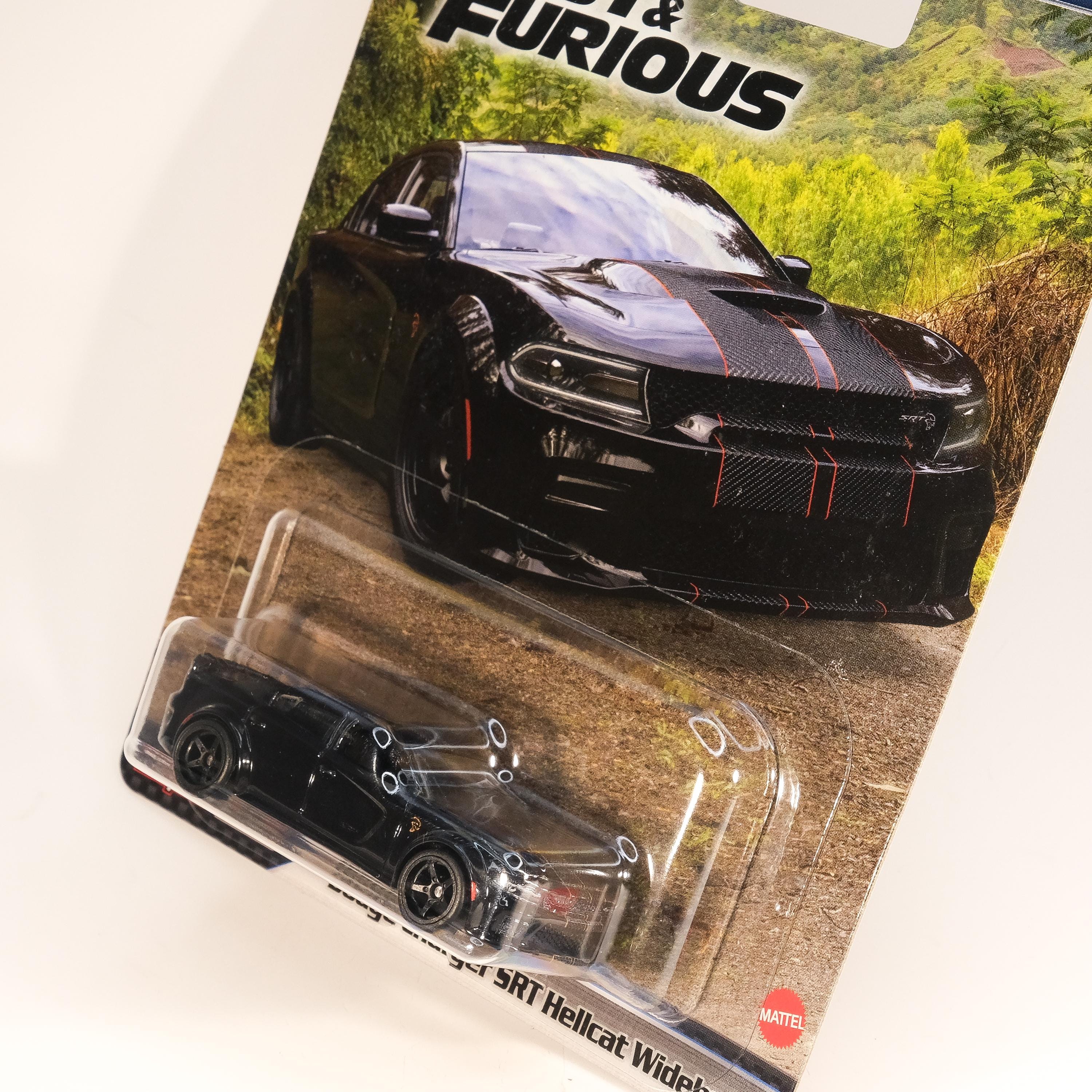 ホットウィール ワイルドスピード ダッジチャレンジャー SRT8 ミニカー ホットウィール ワイルドスピード ダッジチャレンジャー SRT8 ミニカー