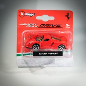 Burago Enzo Ferrari Metallmodell 1:64
