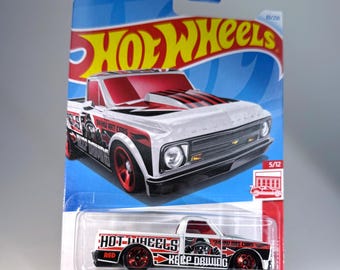 ホットウィール '67 シボレー C10 - レッドエディション - Etsy 日本