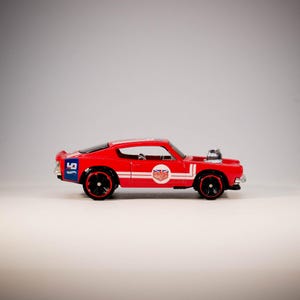 Hot Wheels Plymouth Barracuda (Magnus Walker - Urban Outlaw) - Muscle Mania