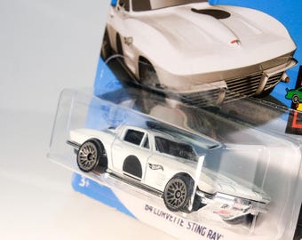 ホットウィール '64 コルベット スティングレイ - ディア ダ コリーダ