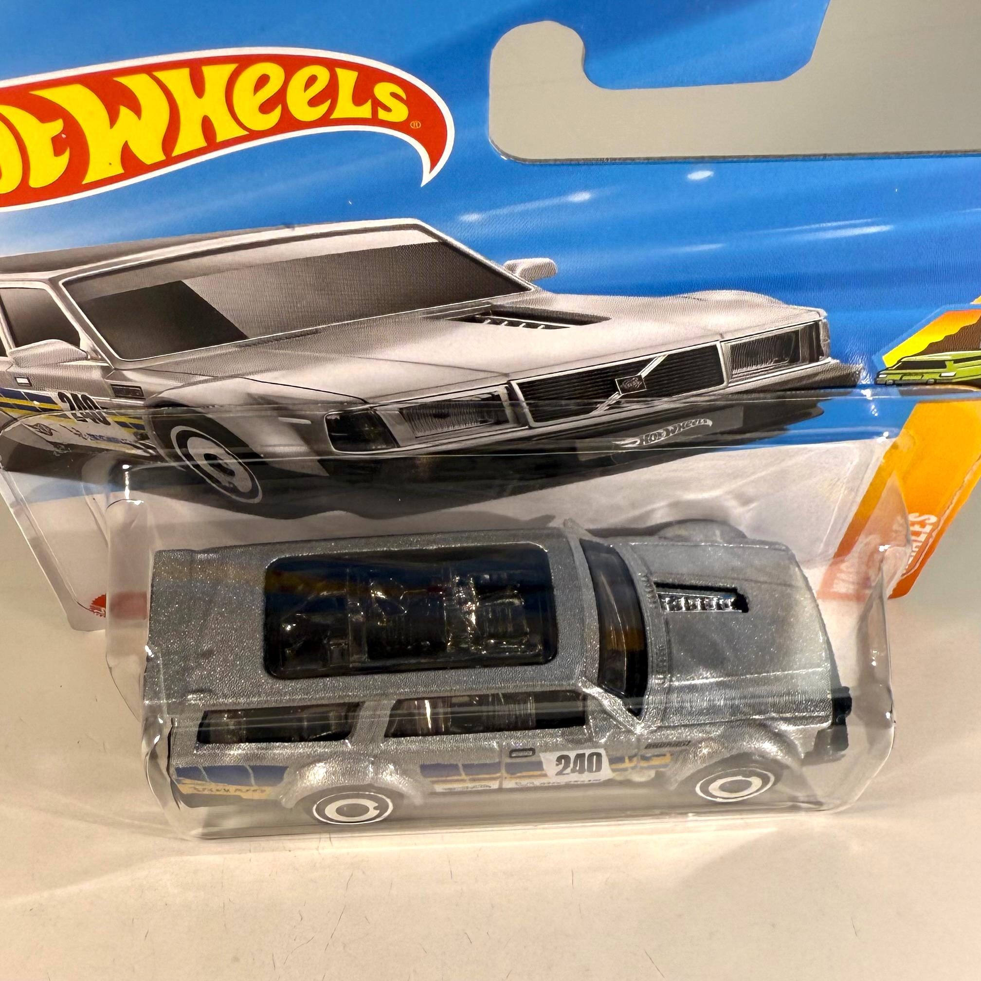 ホットウィール ボルボ 240 ドリフトワゴン - ワゴン - Etsy 日本