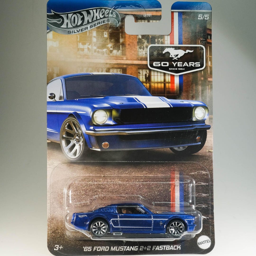 ホットウィール '65MUSTANG 2台セット Amazon.com: Hot Wheels, 2015 HW Workshop, 65 Mustang 2 + 2