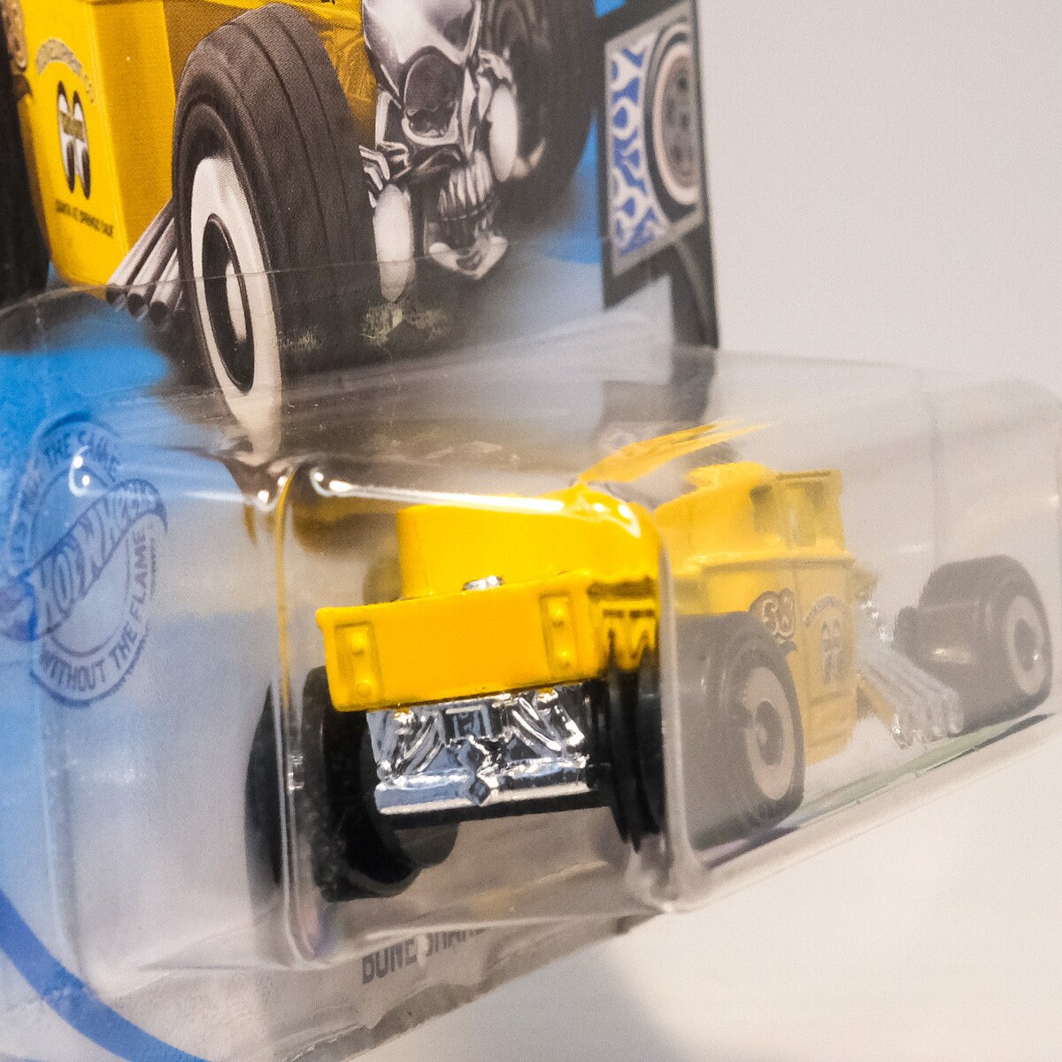限定品 mooneyes hot rod hotwheels Amazon.com: Hot Wheels 2021, Bone Shaker Moon Eyes Gray, Rod