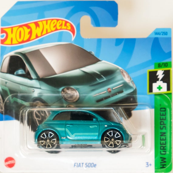 Hot Wheels Fiat 500e | HW Green Speed 8/10 | Tarjeta Corta | Color Turquesa Metálico | Mattel 2023 | Edición Coleccionable
