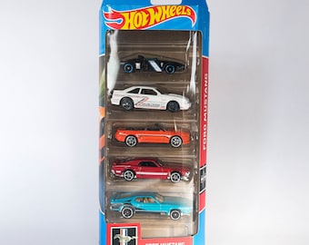 Hot Wheels Ford Mustang Five Pack - Roaring Collection of Mustang Legends!