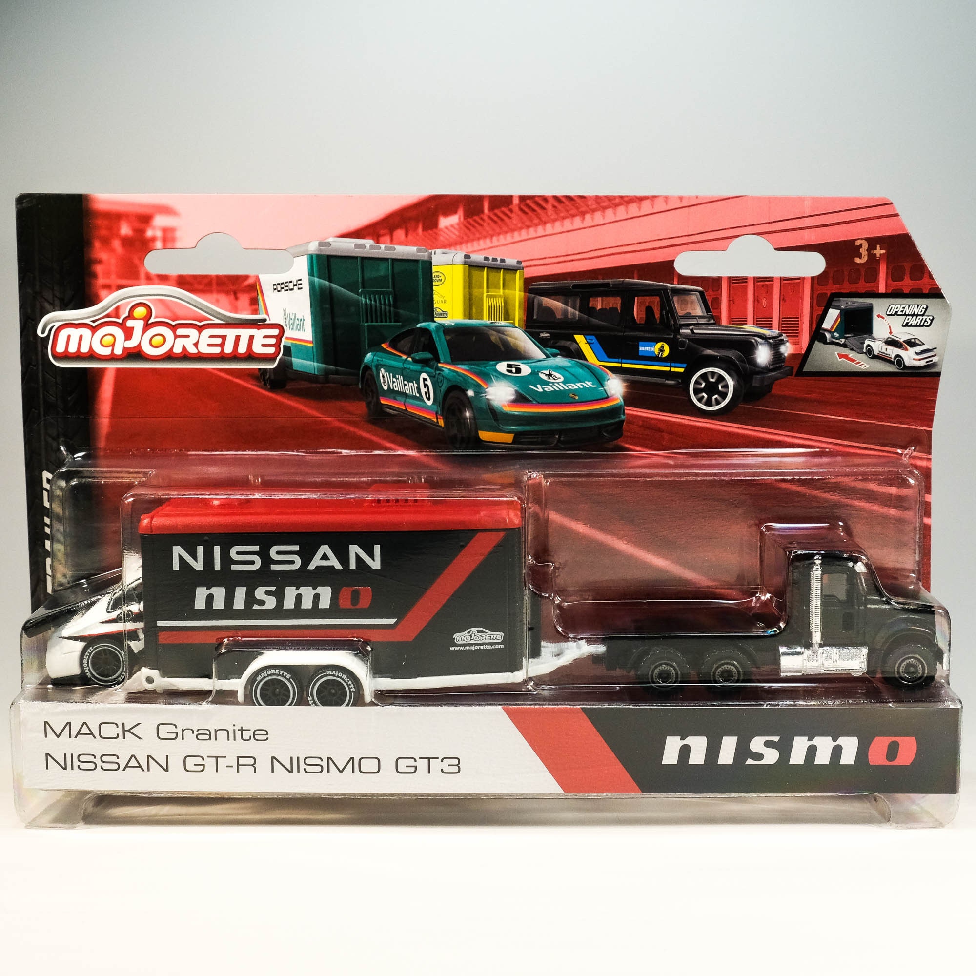 Matchbox Nissan GT-R Nismo - 1:64 Scale Die-Cast Car With Flashing Light Feature