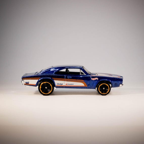 ホットウィール '69 ダッジ チャージャー 500 - マッスルマニア - Etsy
