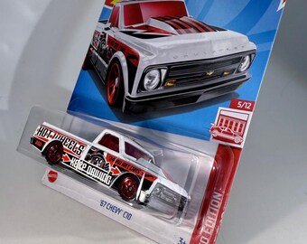 ホットウィール '67 シボレー C10 - レッドエディション - Etsy 日本