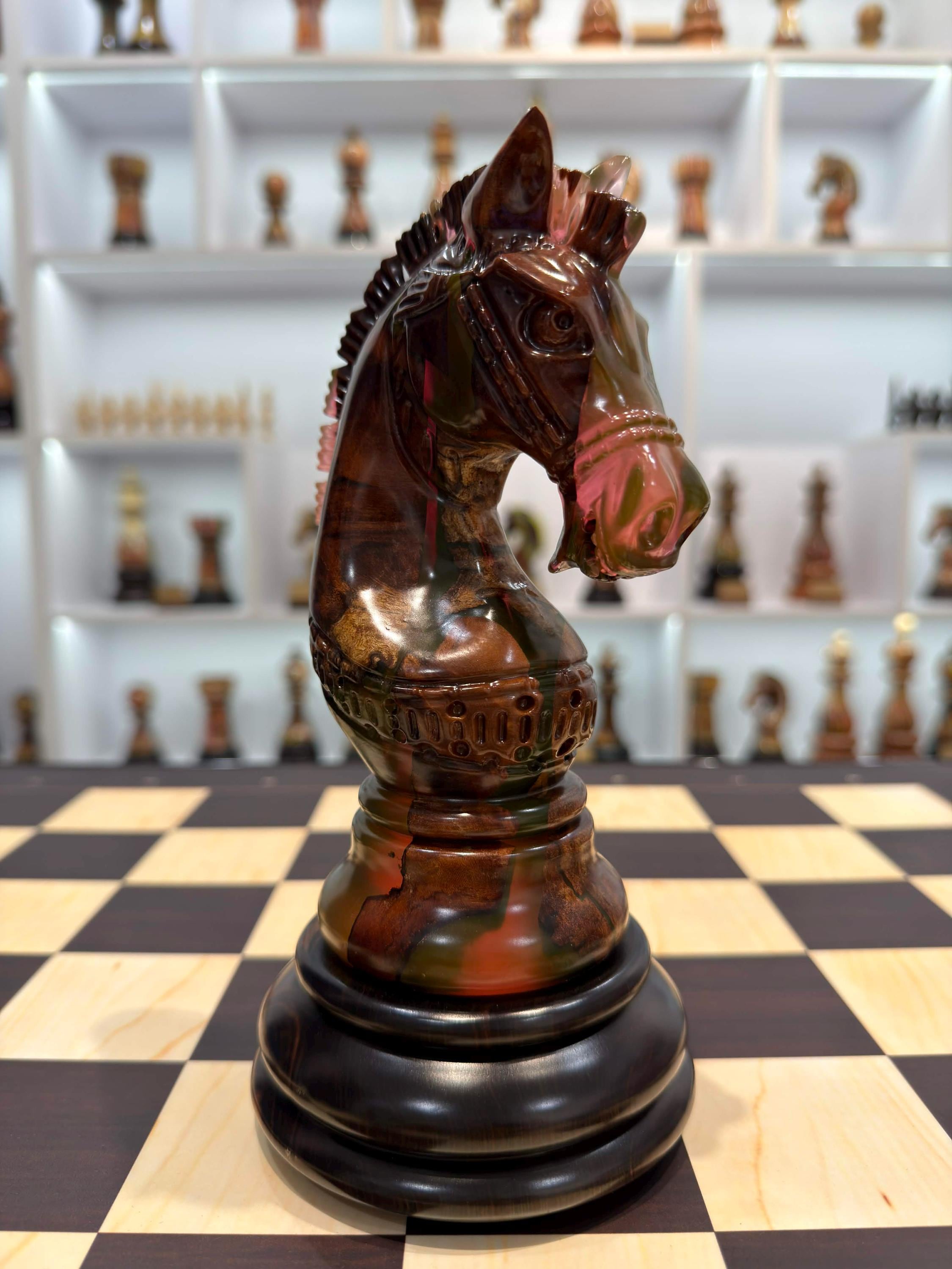 特別な巨大チェス駒 - 装飾用の樹脂入り木製ナイトチェス