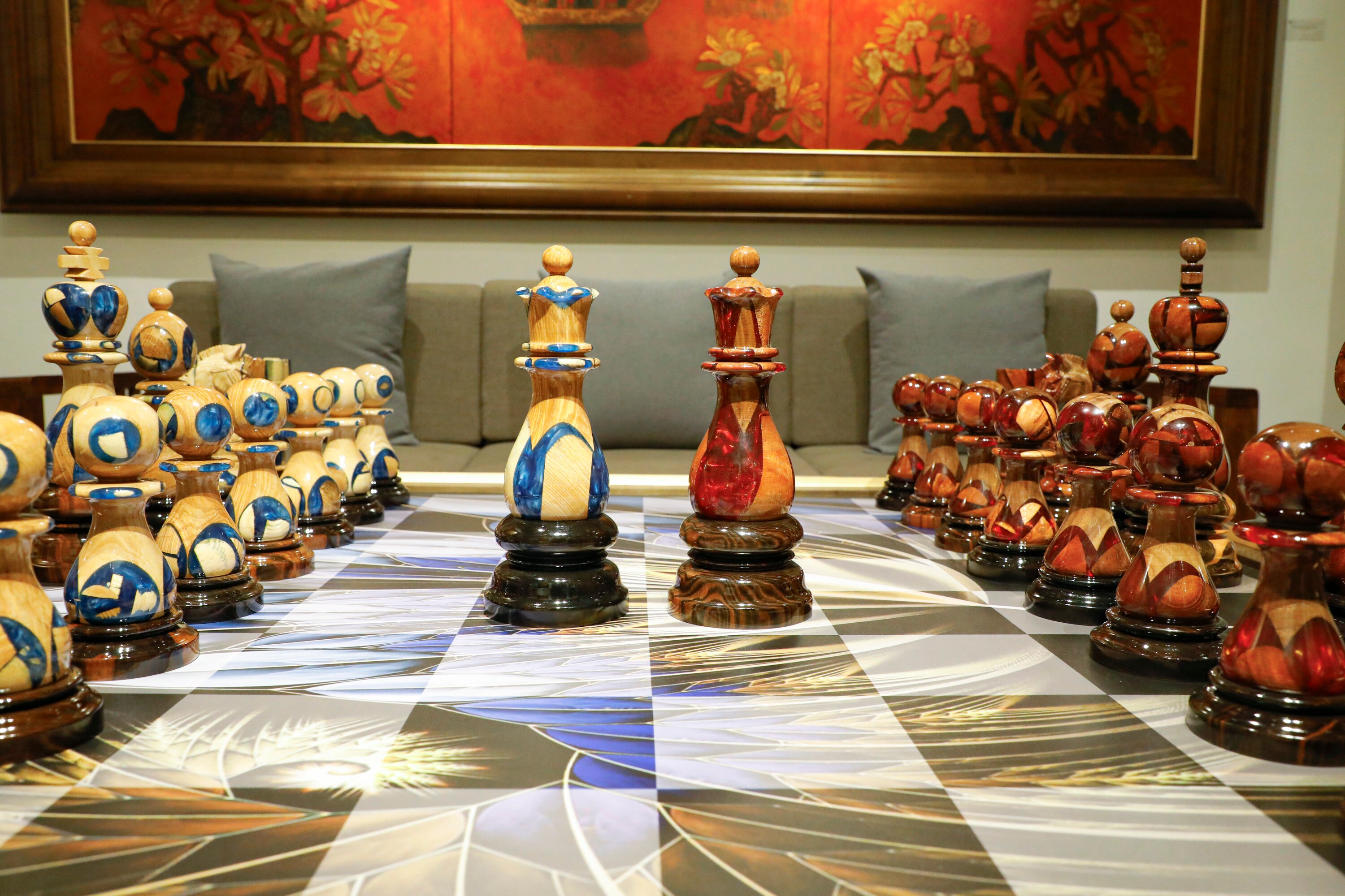 Full Set Giant Deluxe Chess Pieces with Board - High End Blended