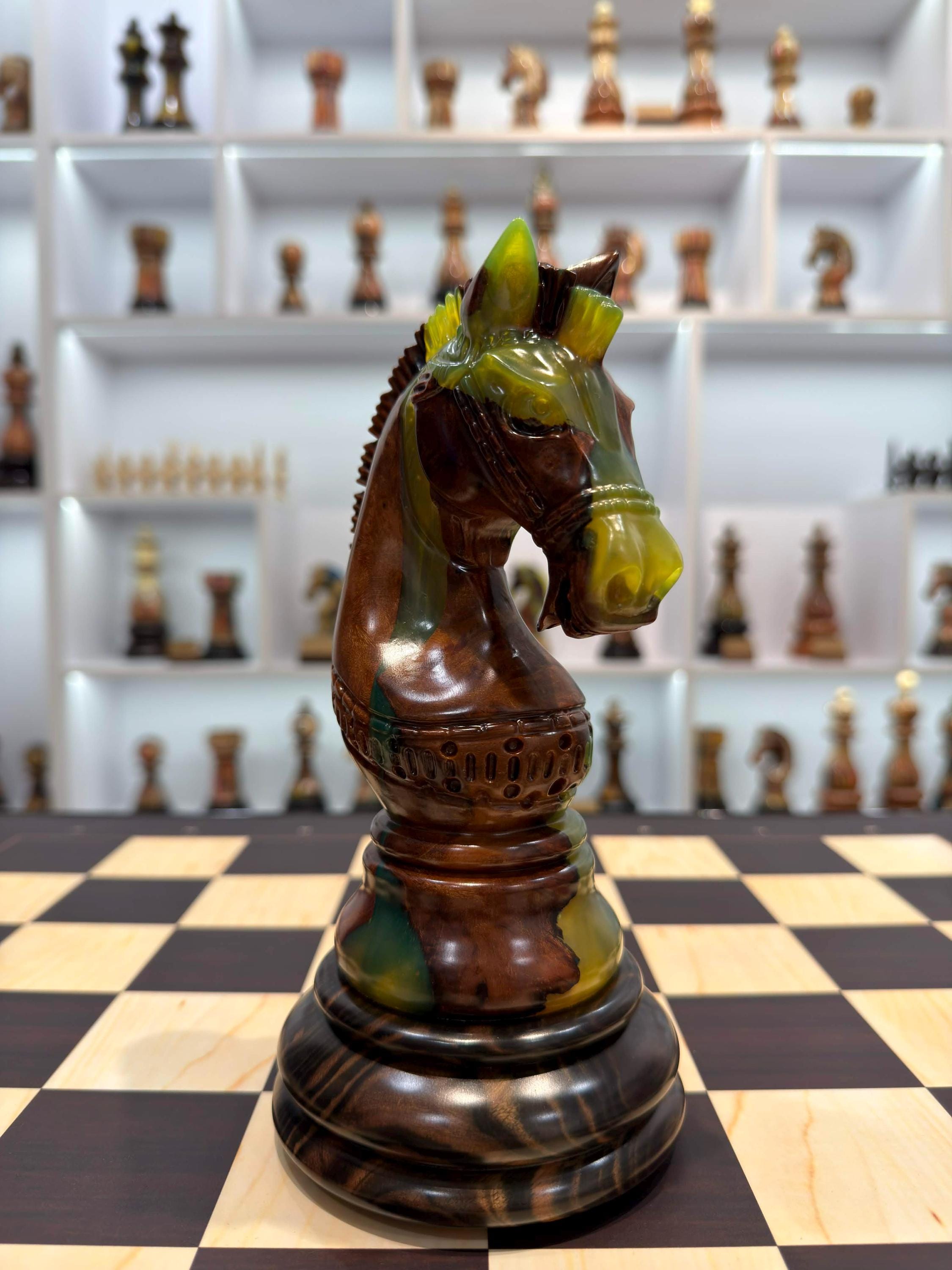 特別な巨大チェス駒 - 装飾用の樹脂入り木製ナイトチェス