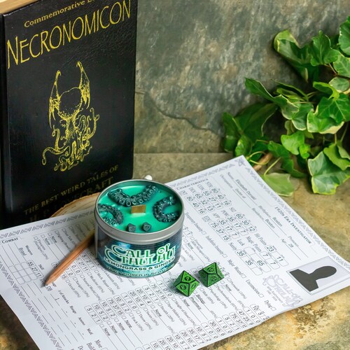Vela Chamado de Cthulhu, cera de coco, tempo de queima de mais de 35 horas, vela inspirada em RPG, vela Lovecraftiana, vela do Mito de Cthulhu, RPG Chamado de Cthulhu