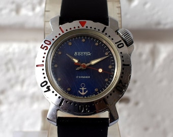 Vintage VOSTOK Komandirskie Military Watch, Soviet 1970s Waterproof Watch