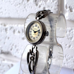 Ladies Vintage Wrist Watch CHAIKA 17 jewels, Rare CHAIKA Russian watch, Ladies watch, Women’s vintage, 90s, Made in Russia, gift for mom