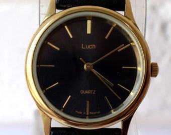 Vintage LUCH Quartz Watch: Belarus Retro Wristwatch with Box