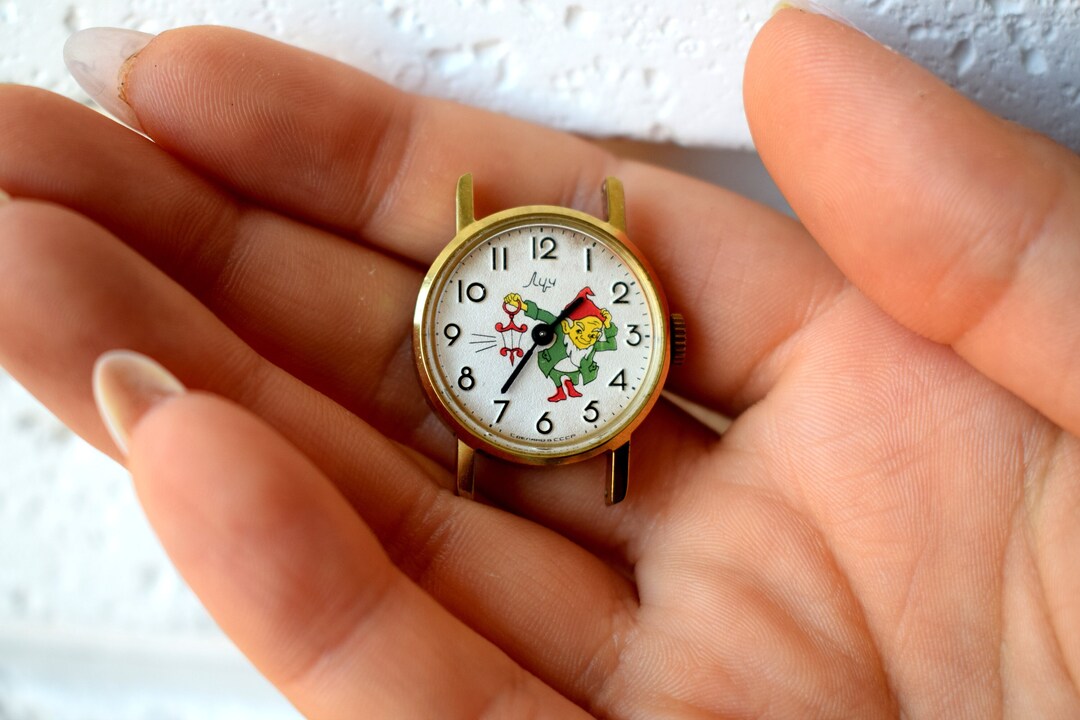 luch 15 jewels watch