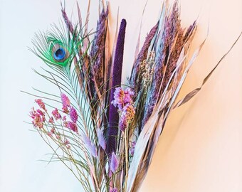Boeket droogbloemen purple