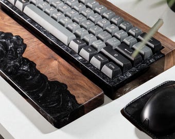 Handgefertigte mechanische Tastatur aus Holzharz mit Handballenauflage - Benutzerdefinierte Walnuss- und schwarze Epoxy-Tastatur, einzigartiges ergonomisches Gaming-Tastatur-Geschenk