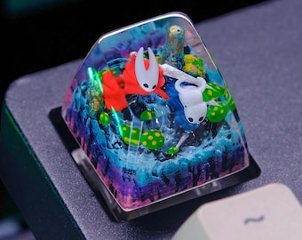 Handmade Resin Hol.low Kni.ght Artisan Keycap – Cute Anime Keycap, Custom ESC Keycap for Mechanical Keyboard, Gaming Gift, Halloween Gift