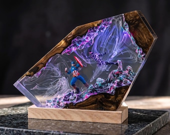 Epic Superhero Battle Resin Lamp, Super Soldier Shield Diorama Night Light, Custom Epoxy Lamp, Movie Lamp, Geek Desk Decor, Gift for Him