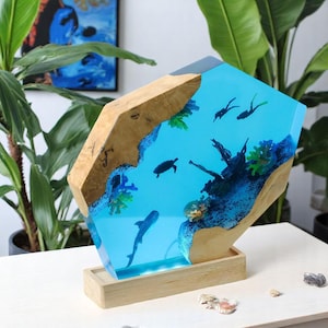 Custom Epoxy Resin Ocean, Humback Whale, turtle, Mantaray Night light, Resin Wood lamp, Free Diving, Unique Summer Gift, Christmas Gift