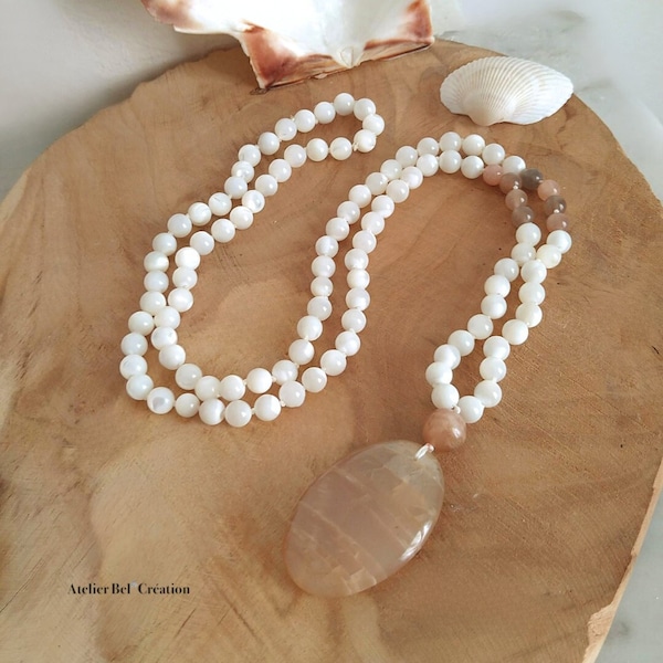 Collier long, Mala Pierre de lune Orange Feldspath et Nacre, Pendentif poli, collier long noué 108