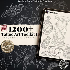 Pode incluir: Um kit de ferramentas de arte para tatuagem digital para Procreate com mais de 1200 carimbos. O design inclui ilustrações de linhas brancas de uma mariposa, caracol, crânio, ampulheta, relógio de bolso, frasco de veneno, xícara quebrada e pássaro.
