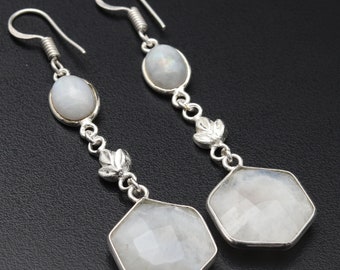 Rainbow Moonstone Boucles d’oreilles Gemstone Boucles d’oreilles Filles Boucles d’oreilles Bijoux Cadeau pour ses boucles d’oreilles Plaqué argent sterling Boucles d’oreilles