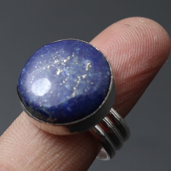 Sterling Silver Ornate 7-Stone Lapis Ring Sterling Silver Ornate 7-Stone Lapis Ring