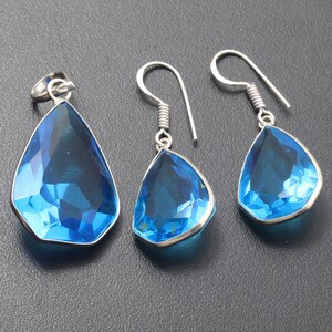 Bijoux en plaqué argent sterling, incroyable pierre précieuse de quartz bleu, bijoux faits main, parure de bijoux pendentif et boucles d&#39;oreilles, cadeau d&#39;anniversaire