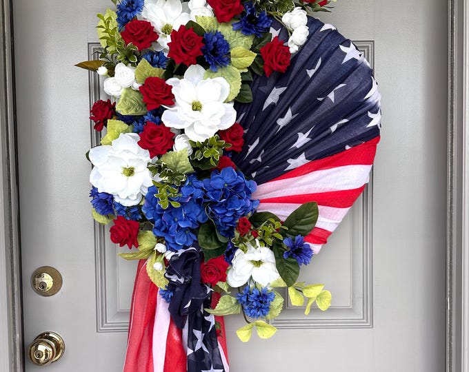 Floral American Flag Wreath: Patriotic 4th of July Door Swag