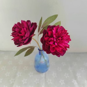 Peonia di carta crespa, fiore di carta a stelo singolo, fiori bordeaux per vaso, decorazione di peonia di carta marsala, regalo floreale di ringraziamento