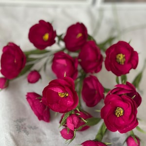 Fiori di carta crespa regalo per le donne, fiori di carta bordeaux con verde, fiori artificiali luminosi per vaso, regalo di fiori per inaugurazione della casa