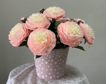 Boeket crêpepapier pioenroos: handgemaakt tafeldecor met bloemen