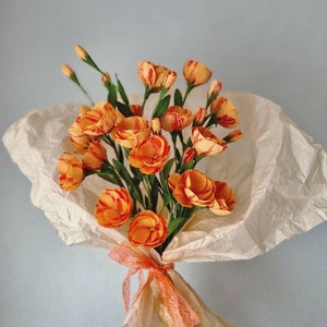 Cadeau de bouquet de fleurs en papier, fleurs orange pour la décoration de la maison, cadeau d'anniversaire en papier fleurs, cadeau du 50e anniversaire pour femme, cadeau de soi image 1