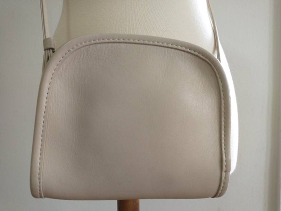 Vintage bone white Abbie Coach crossbody bag #901… - image 4