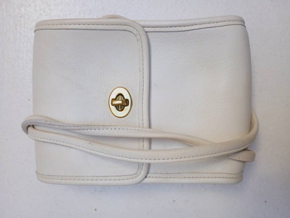 Vintage white Coach Scooter bag #9893 - image 10