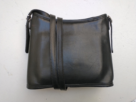 Vintage Black Mambo Coach crossbody bag #9062 (2) - image 8