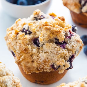 6 fresh  jumbo bakery style blueberry muffins