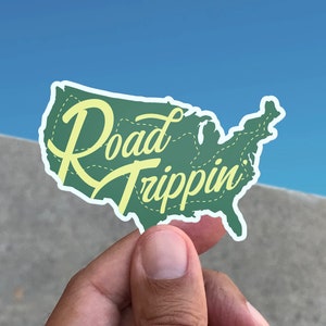 Sticker Road Trippin' – VS kaart vinyl decal, reisavontuur esthetiek, waterdicht voor laptop, auto, camper, camper, roadtripcadeau, nomad