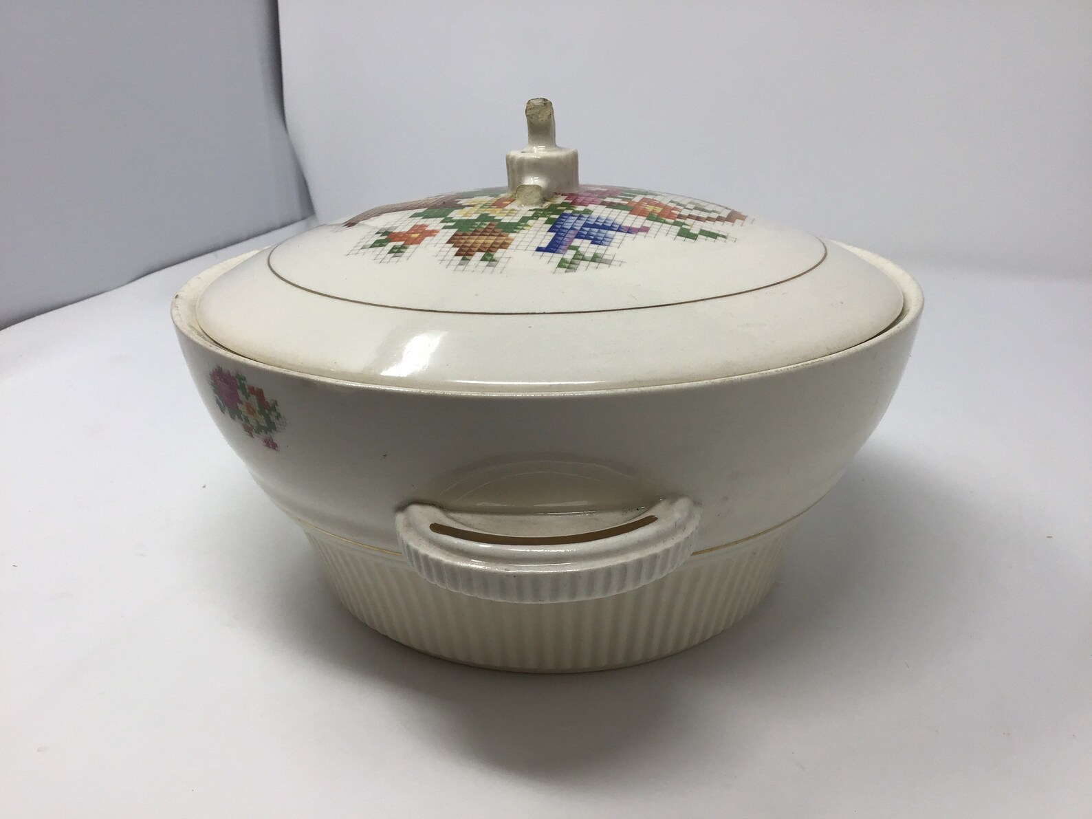 Vintage Victory by Salem China Company Needlepoint Basket 23 Etsy