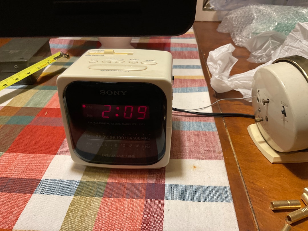 Vintage Clocks, Seiko, Radio Shack, Clocks for Parts Westclox