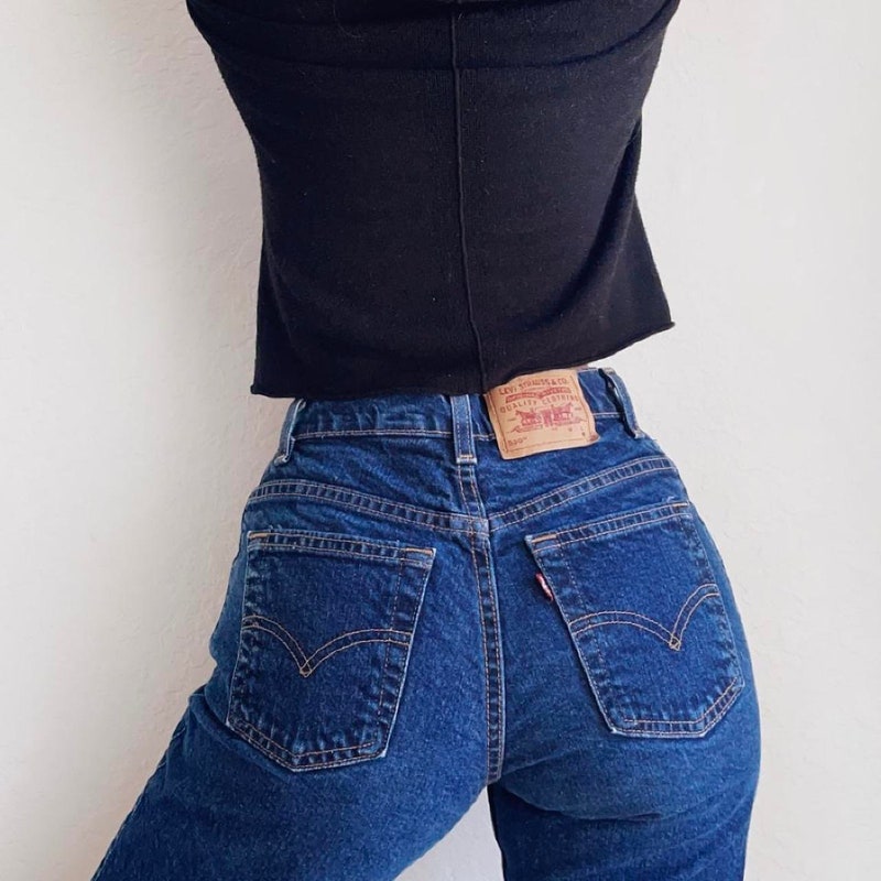 levis tie