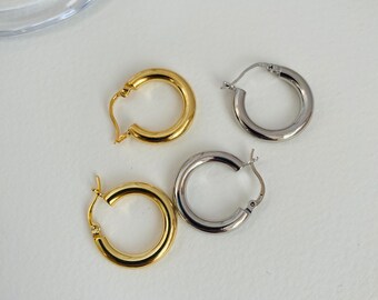 2.2cm Extra Simple French Hoops; Vintage Statement Huggie earrings, Small Hinged Plain Circle Earrings, Basic Huggie Hoop Earrings