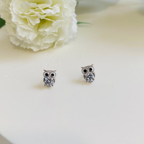 Tiny Owl Stud Earrings, Mother's day gift, Sterling Silver Earrings, Cute Minimalist Earrings, Animal Earrings, Owl Gift for her