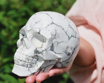 4&quot; Natural Howlite Carved Skull,Quartz Crystal Skull,Reiki Healing，Home Decor,Crystal Collect,Crystal Gifts 1PC