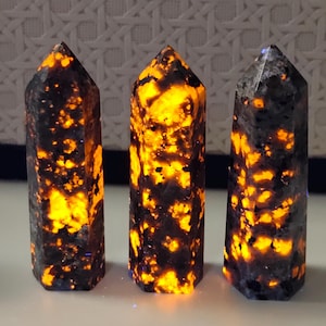 2.8inches+ Natural Yooperlite Obelisk，Crystal Tower，Flame's stone Point，Energy Crystal Wand，Home Decor，Healing Point，Crystal Gifts