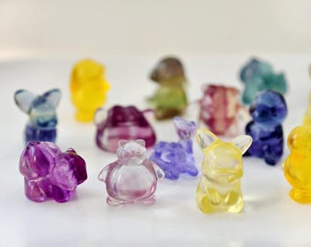 10 minifiguras de Pokémon de fluorita, colección de Pokémon de fluorita arcoíris natural, lindas figuras de cristal, cristales curativos, regalos de cristal